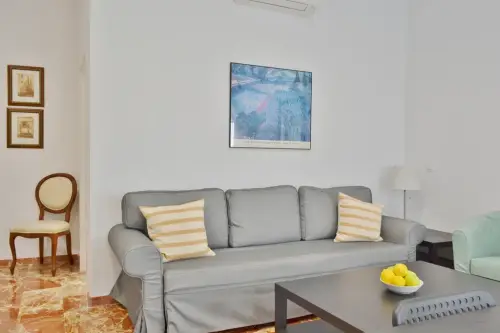 Interior — Apartamentos Cruz Conde, Córdoba