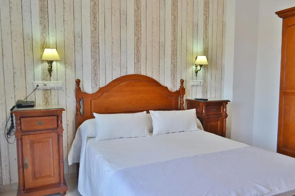 Habitación Doble — Hotel Marisa, Córdoba