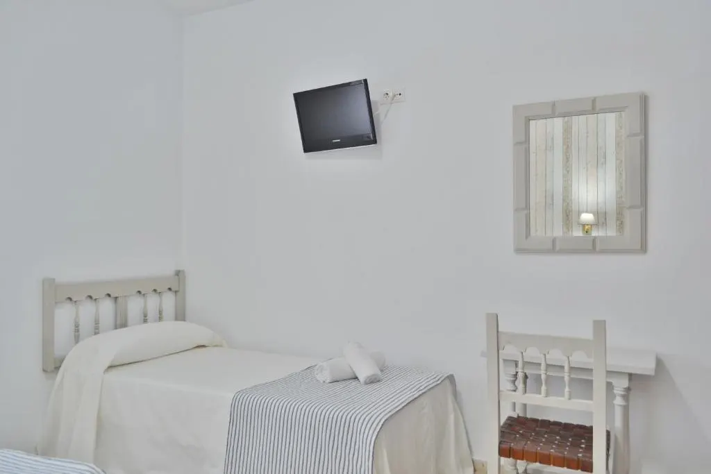 Habitación Triple — Hotel Marisa, Córdoba